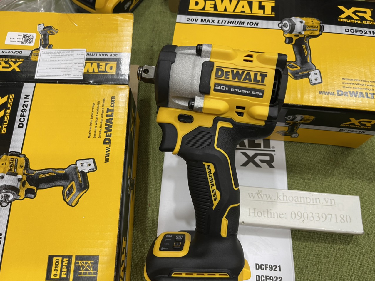 Máy siết bu lông pin Dewalt DCF921N (Thân máy)