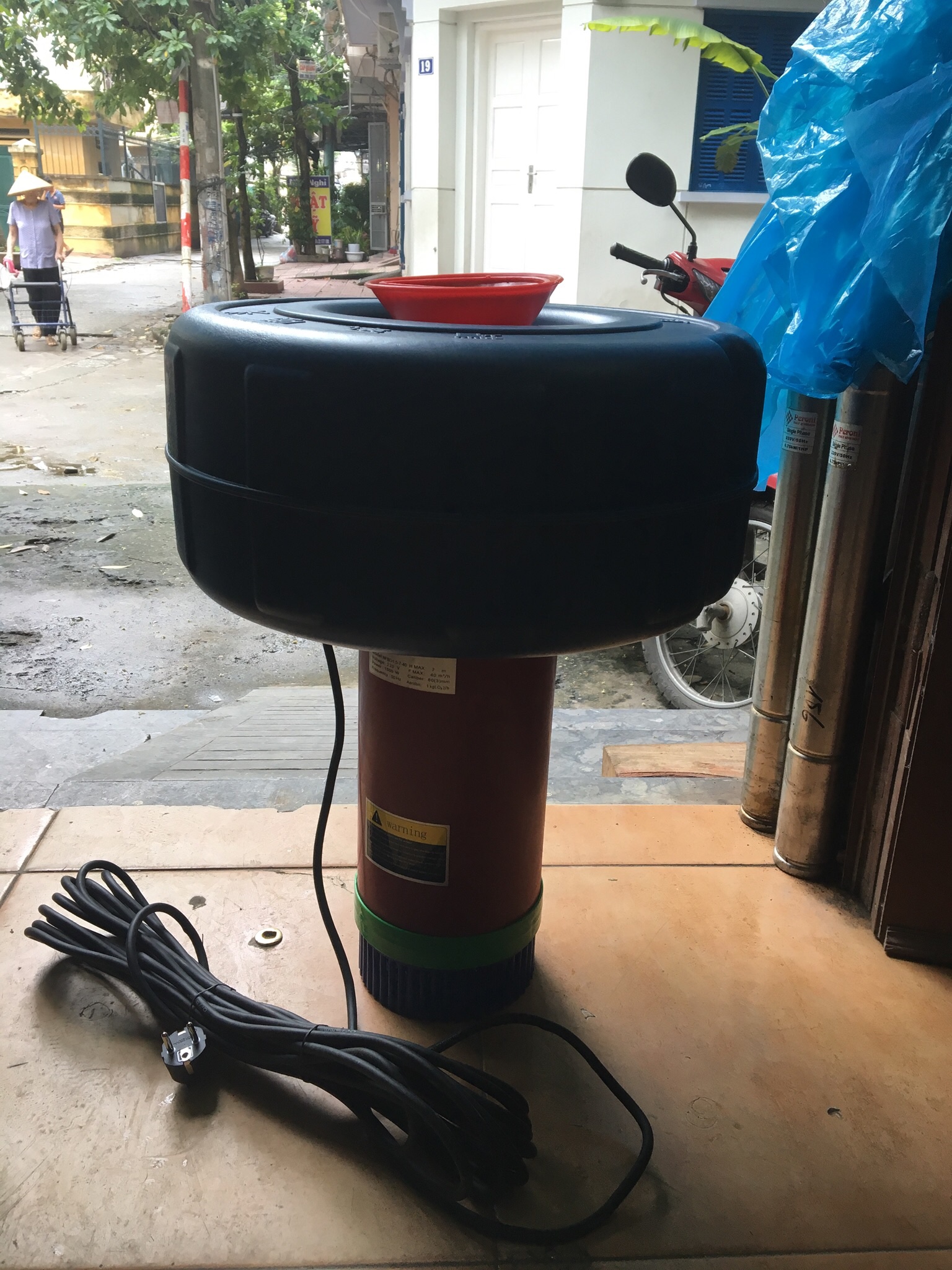 Máy phun mưa Veratti A.E 1.5 kw