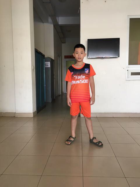 Bộ đồ thể thao cho bé trai (35-45kg)