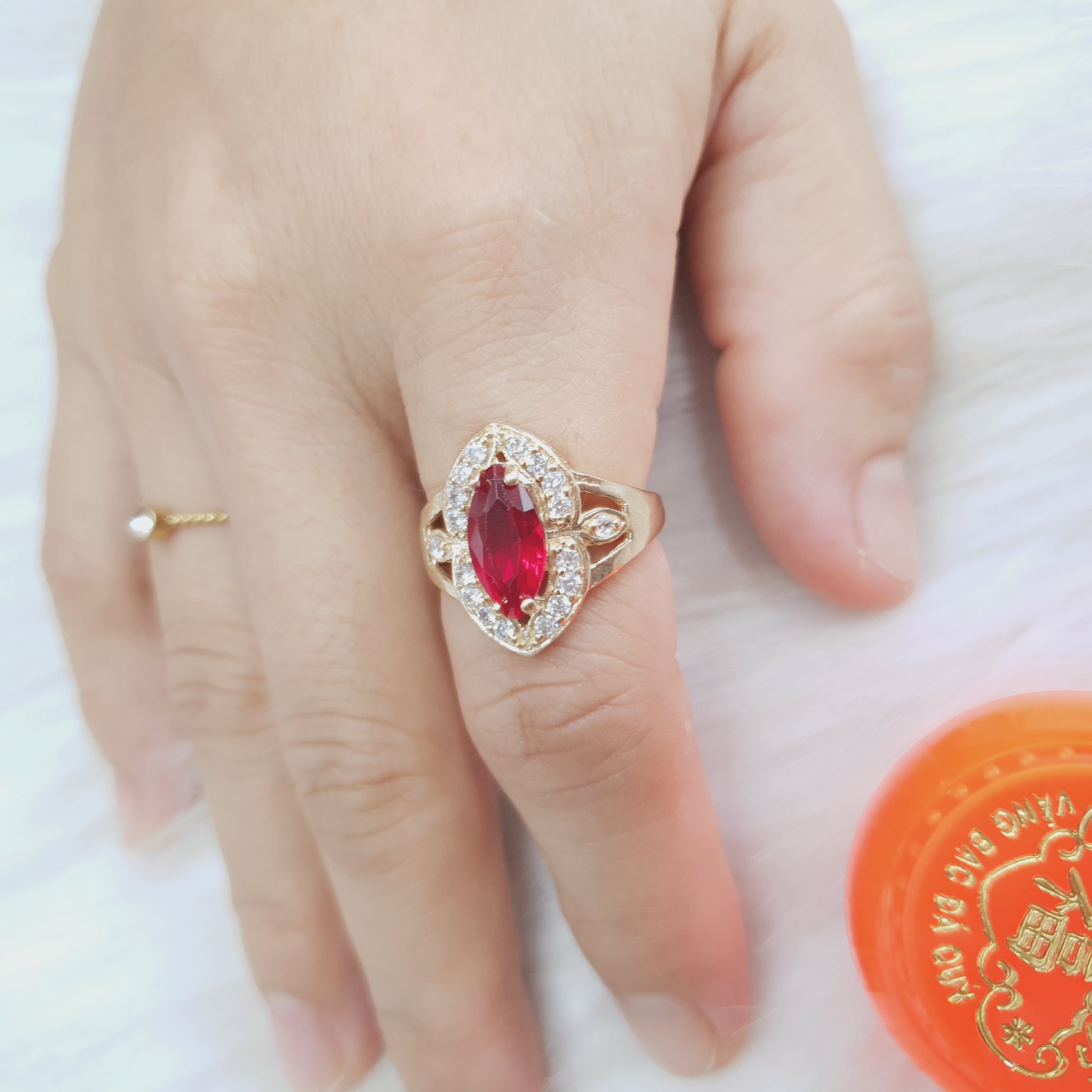 (Có Mộc Vàng- Không Phai Màu) Nhẫn Nữ Kiểu Hạt Dưa Vàng Vonfram cao cấp- Dùng tắm rửa thoải mái không kiêng mồ hôi không phai màu