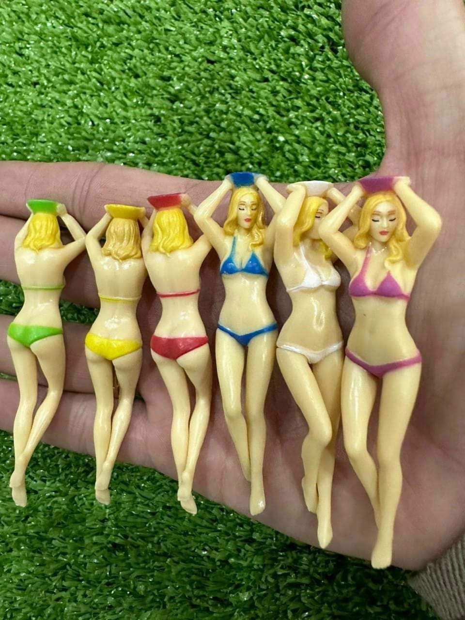 te golf, que đỡ bóng golf. tee golf hàng đẹp