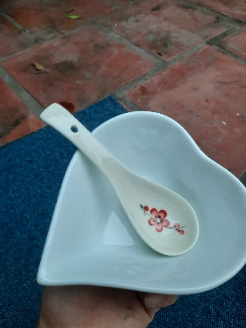 Thìa sứ men kem vẽ hoa đào Bát tràng