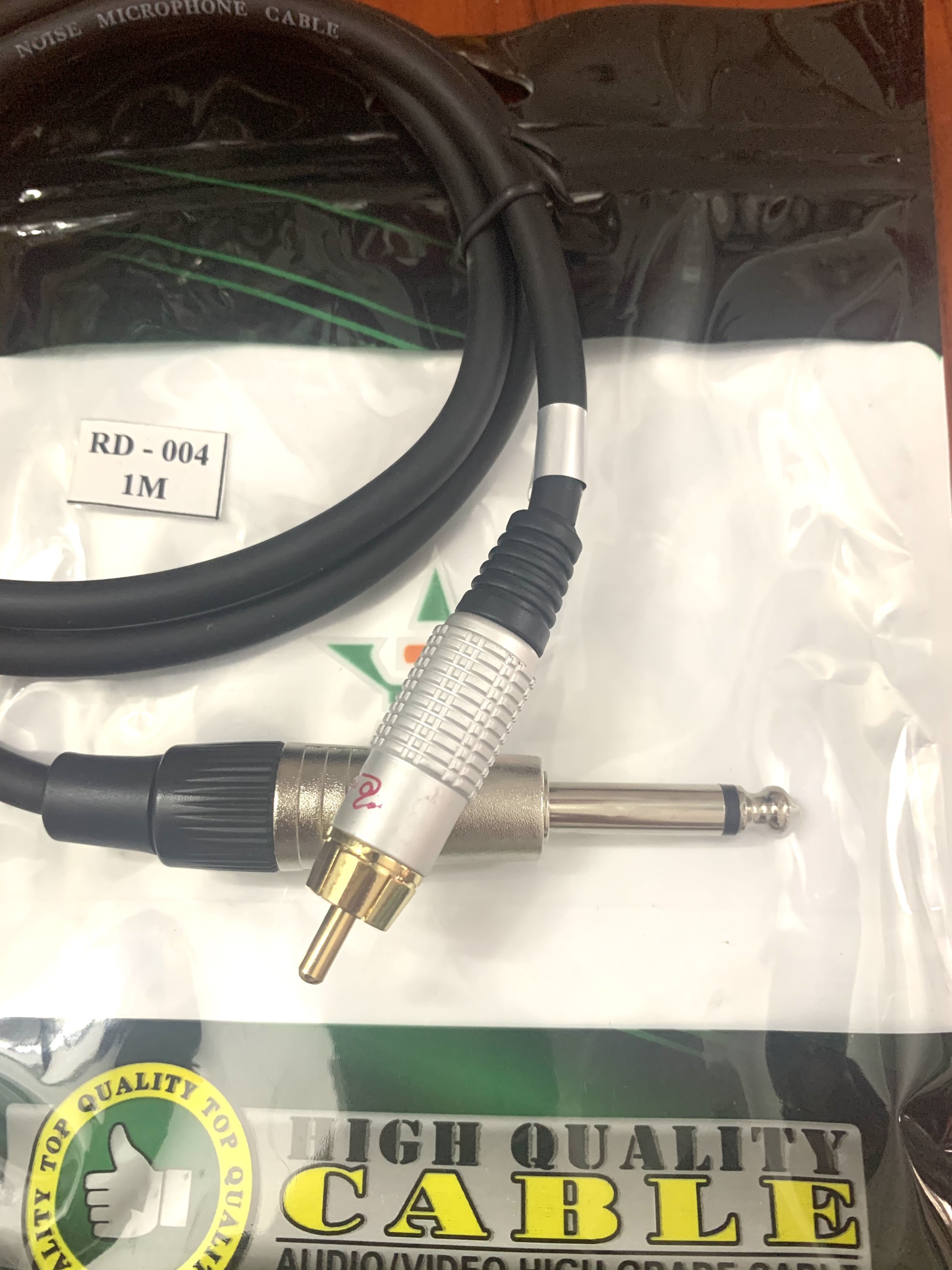 Dây chuyển jack 6 ly ra 1 jack bông sen /  Dây chuyển jack 6mm ra 1 jack bông sen đực