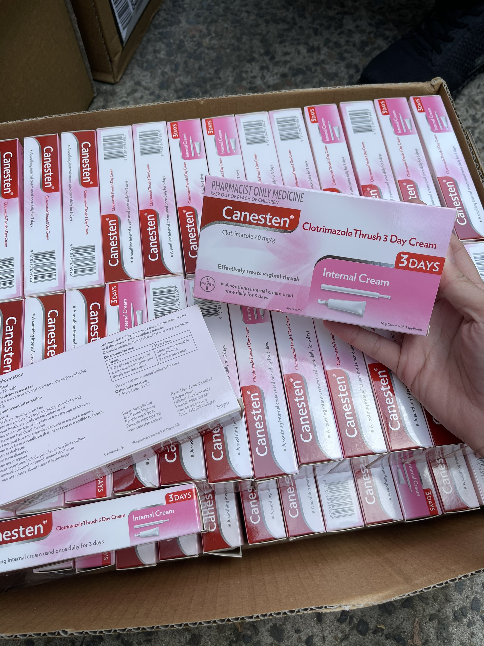 Kem Đặt Phụ Khoa Canesten 6 Day 10mg