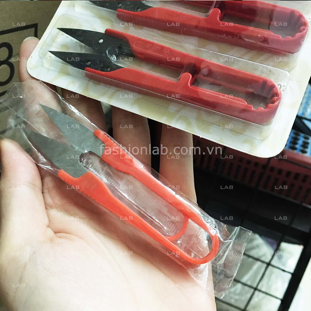 Kéo bấm chỉ, cắt chỉ (chiếc)