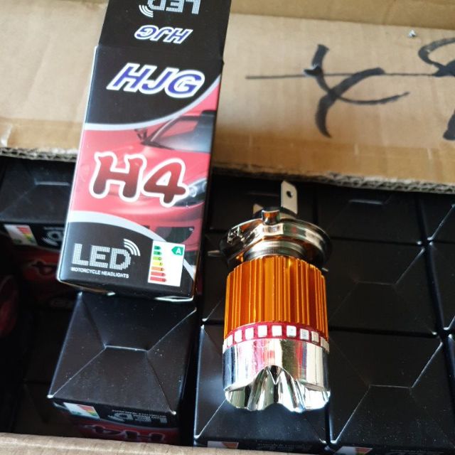 Đèn pha led h4 7 màu 3 chế độ 4 tim led gắn xe máy