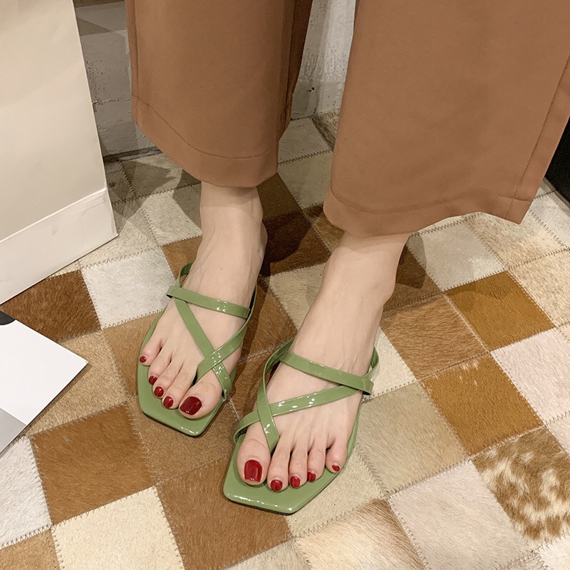 Dép kẹp ngón nữ dây chéo futishop