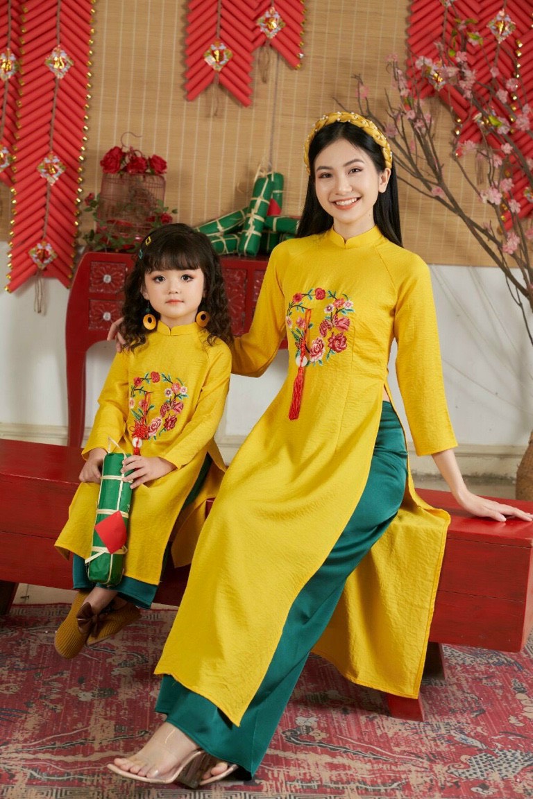Áo Dài Truyền Thống  Áo Dài Cách Tân May Sẵn Vải Tafta Cao Cấp Kèm Chân Váy Mềm Mại Dịu Dàng