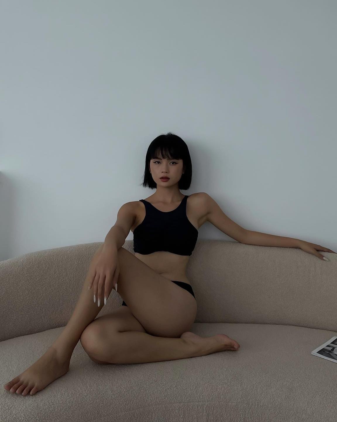 Set bikini màu đen, form ôm ngang ngực, là min - RUCHED BIKINI TOP & BOTTOM