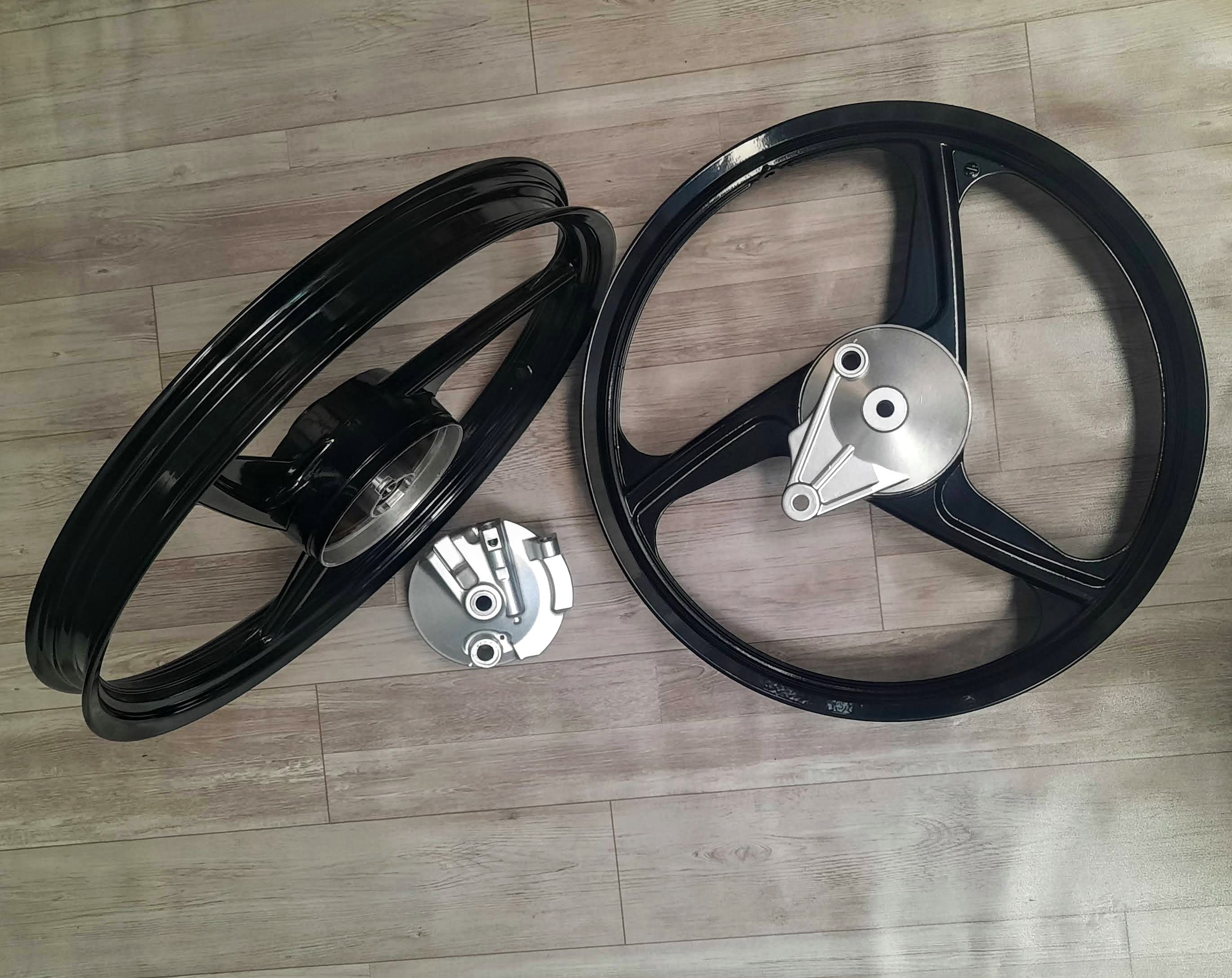 Mâm 3 đao dành cho xe dream , wave blade, ws110 alpha thắng đùm bản 1.4 và 1.6