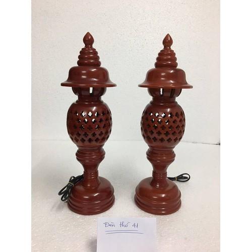 Cặp đèn thờ gỗ cao 41 cm