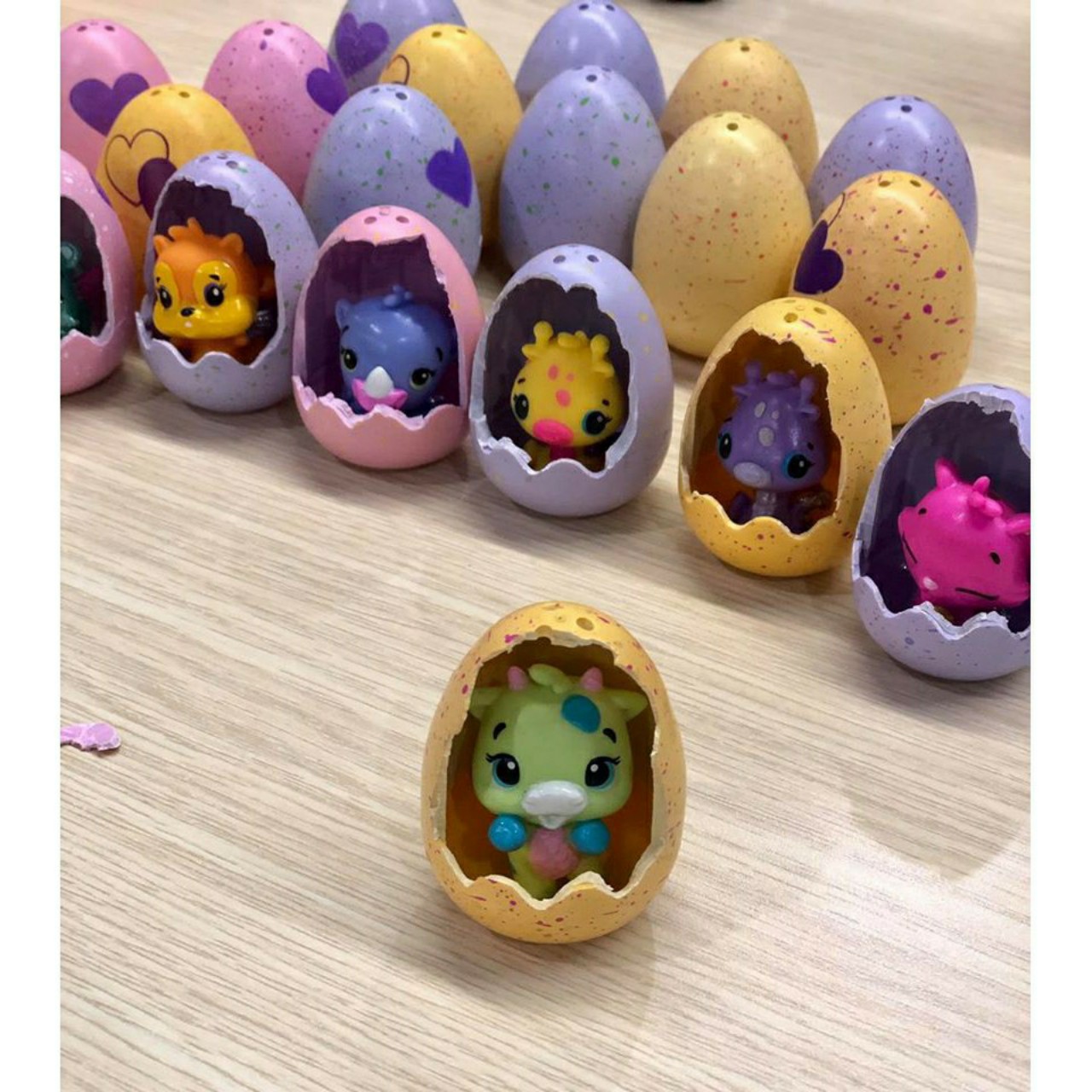 Đồ Chơi Trứng Hatchimals Các Mùa Cho Bé