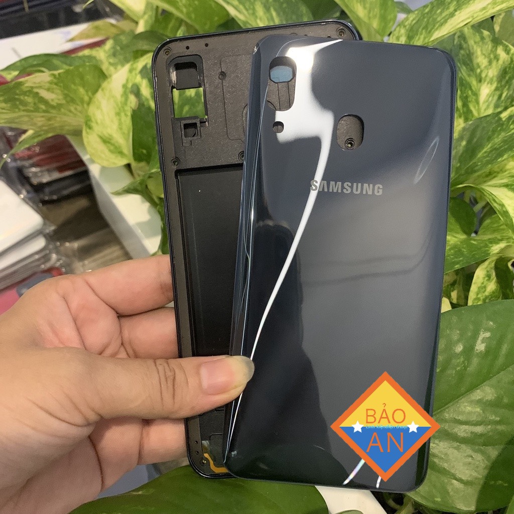 bộ sườn vỏ a30 -samsung (gồm vỏ sườn,lưng,nút tăng giảm,kính cam)