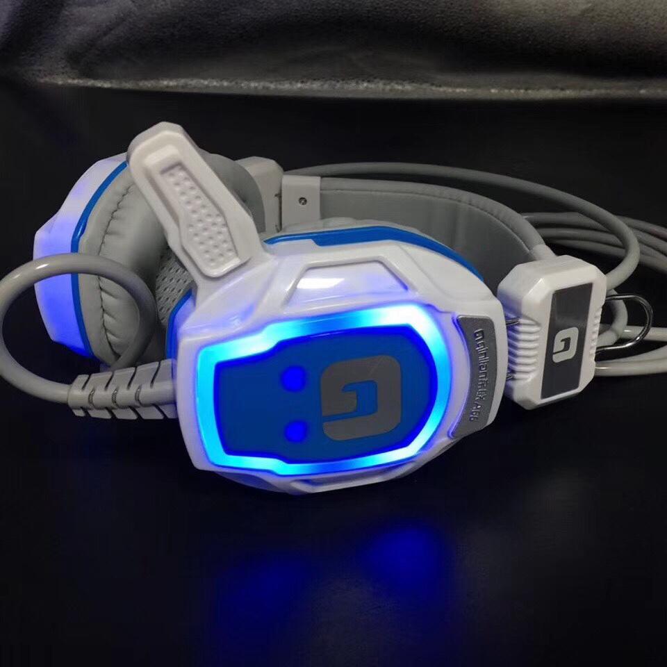 Tai Nghe chụp Gaming Qinlian A66 with Mic LED + Rung (Trắng)