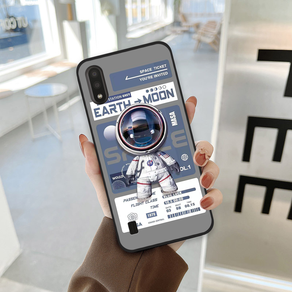 Ốp lưng Samsung Galaxy A01 / A02 phi hành gia astronaut 3D độc đáo