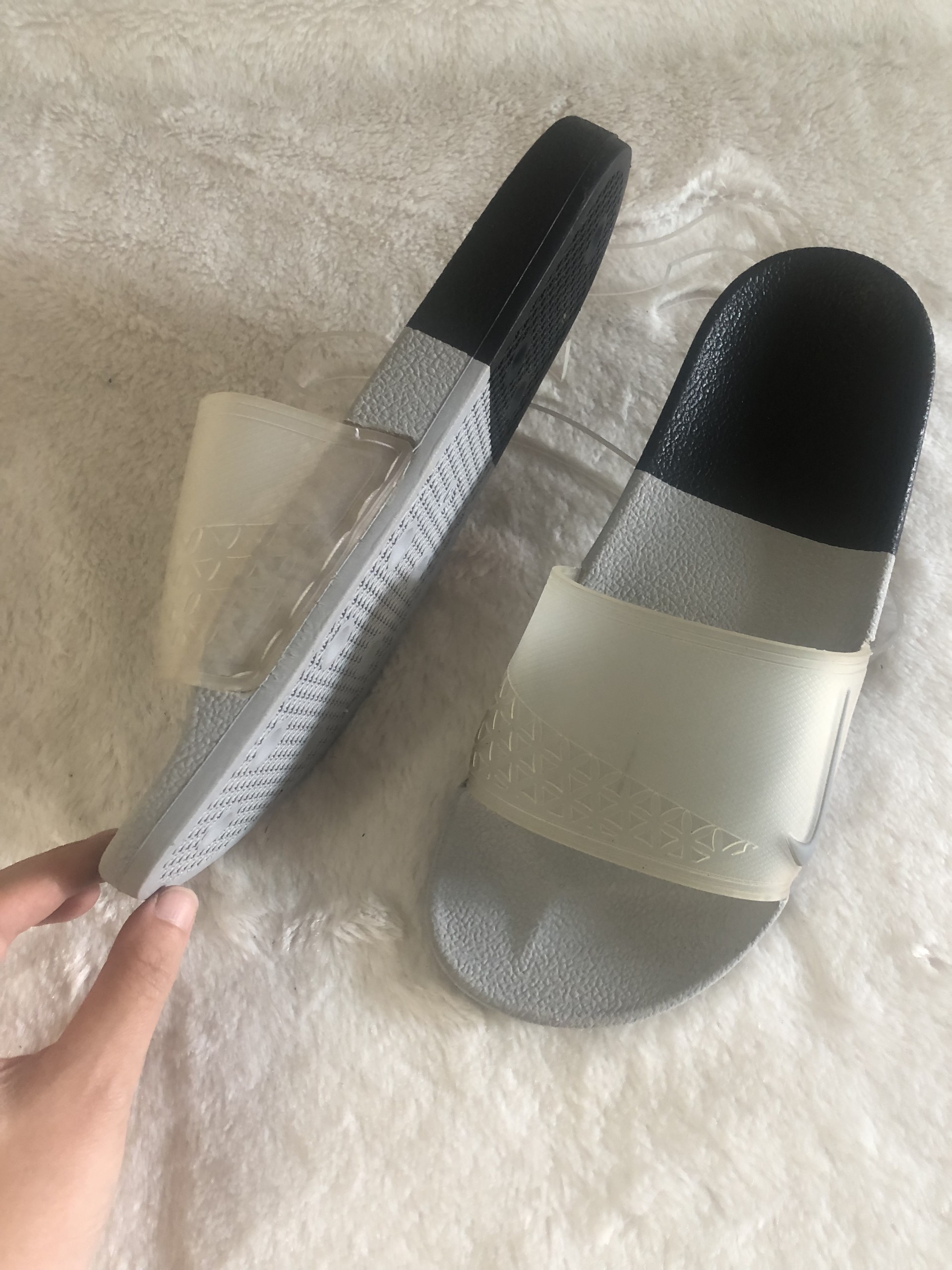 Dép quai ngang thể thao