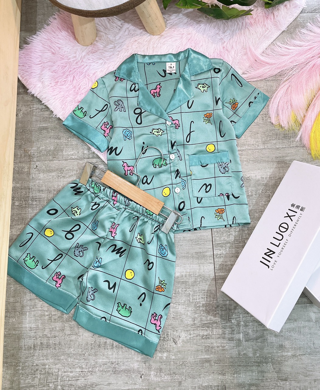 bộ pizama lụa satin cho bé 9-21kg