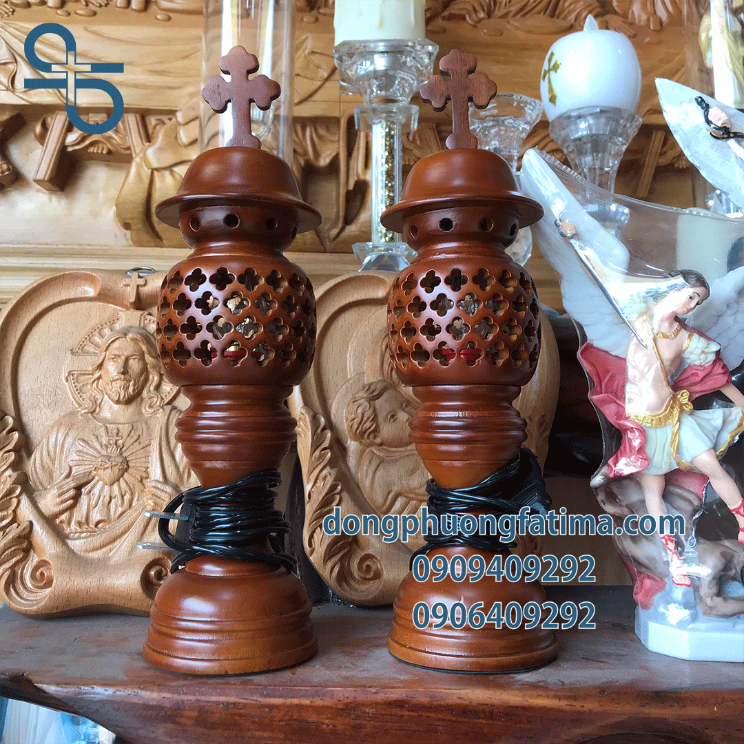 Đèn Bàn Thờ2 Cây Đèn Gỗ Thánh Giá (Gỗ Màu Mahogany)