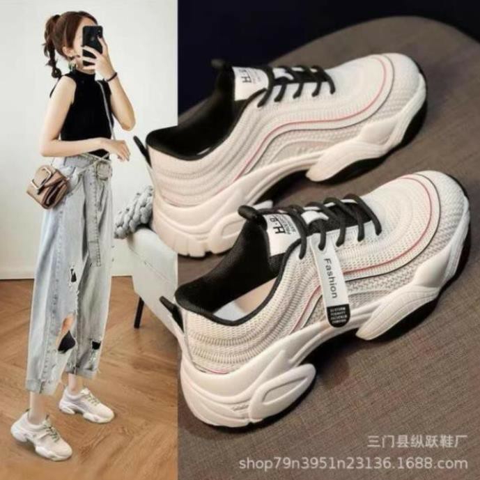 Giày thể thao độn đế ôm chân cực đẹp