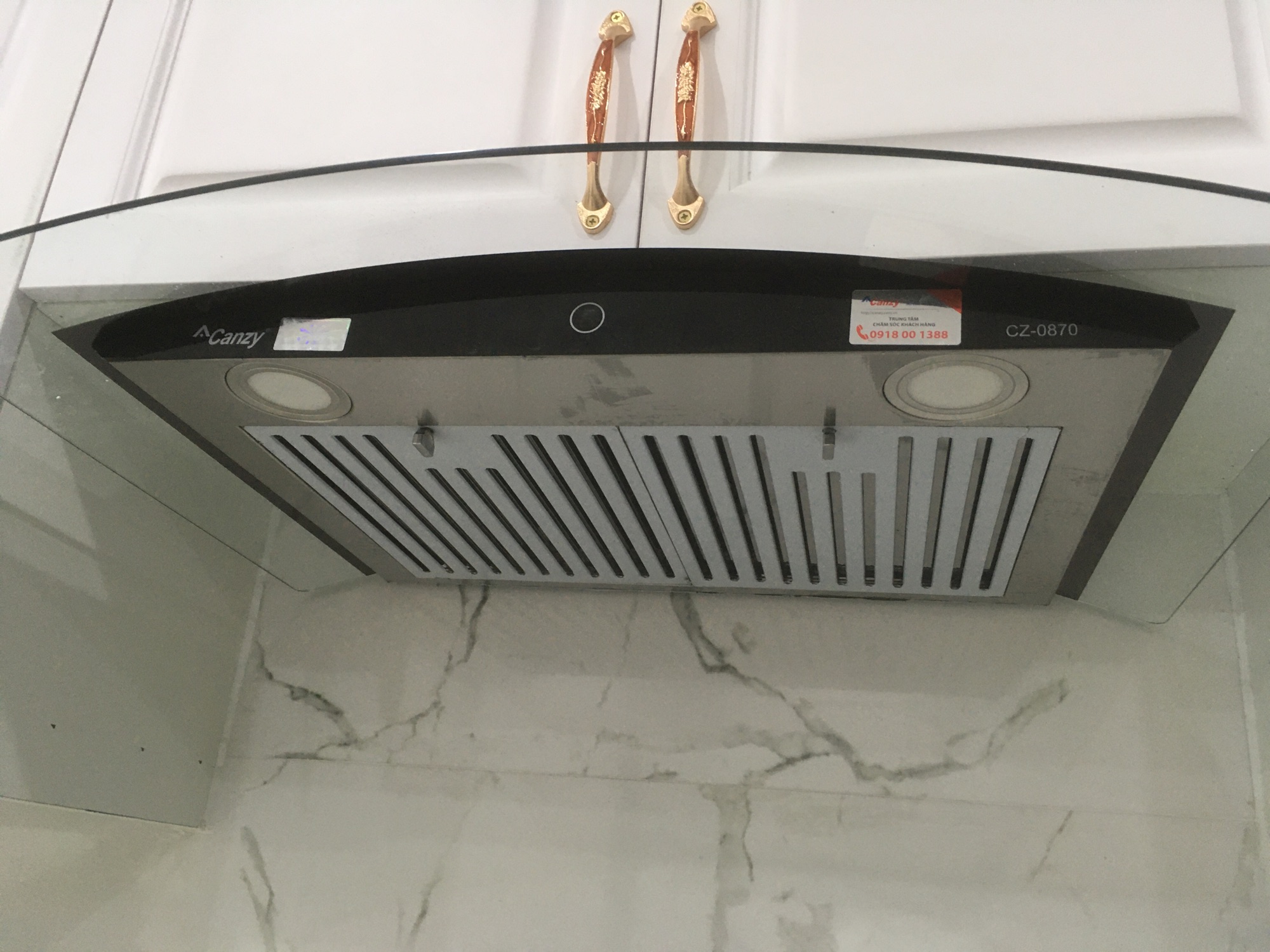 Máy hút mùi kính cong cảm ứng Canzy