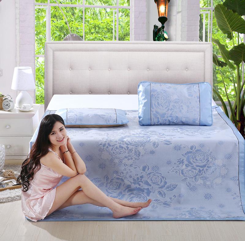 Chiếu lụa điều hoà 3D cao cấp 1m8x2m kèm 2 vỏ gối