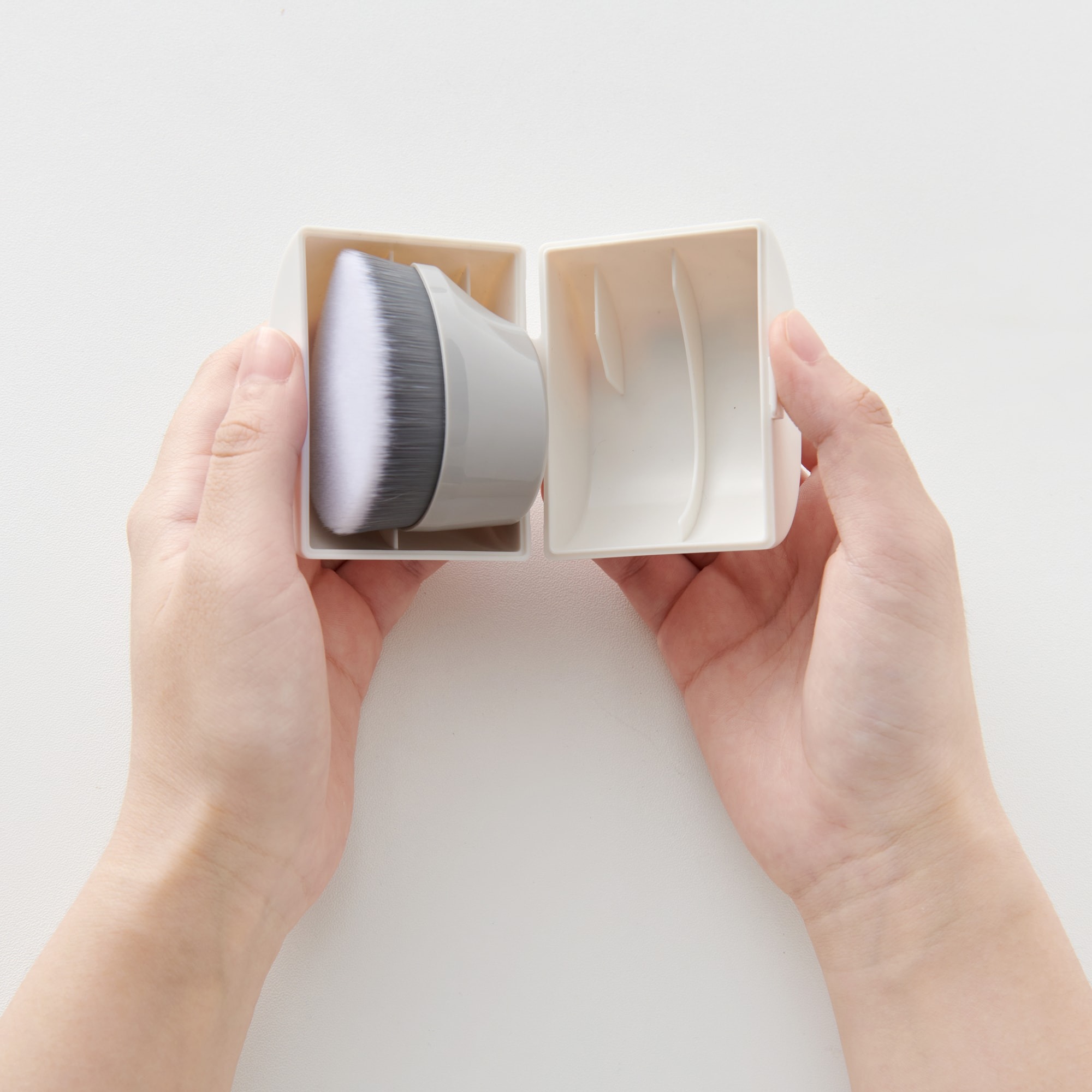 MUJI Cọ Đánh Kem Nền
