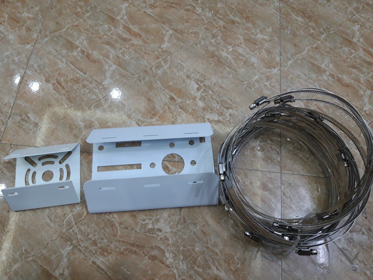 Bích bắt cột sắt gắn camera , mặt bích bắt cột gắn chân đế camera