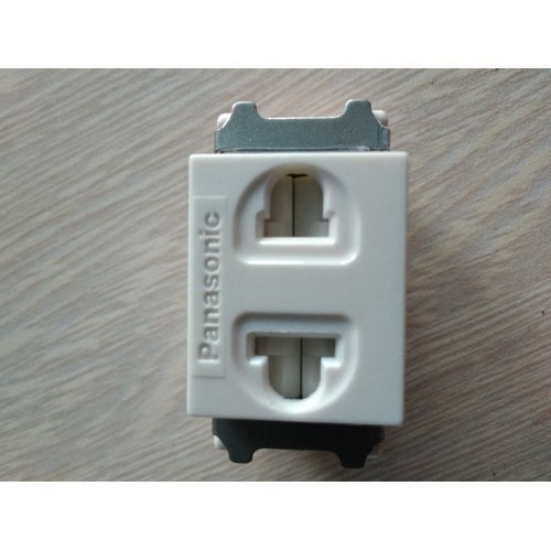 Hạt ổ cắm Full Panasonic có màn che