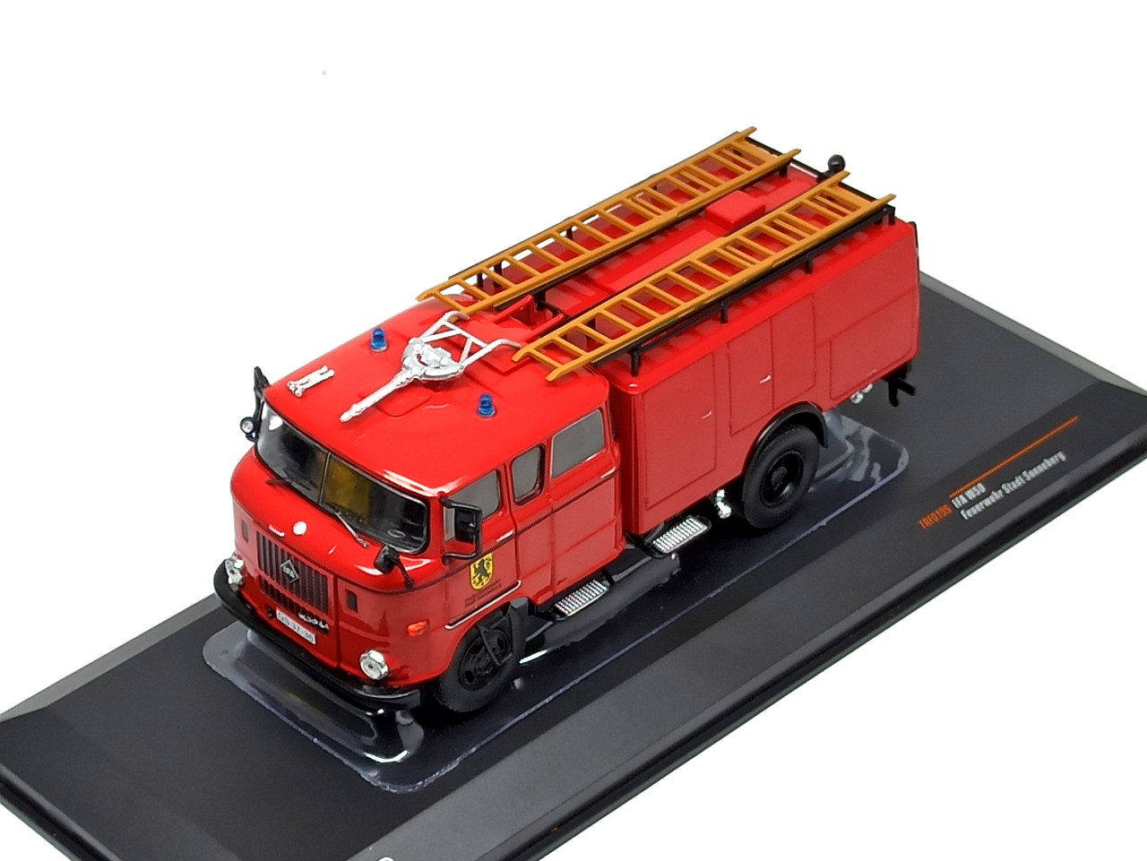 Mô hình xe IFA W50 Fire Department City 1:43 IXO