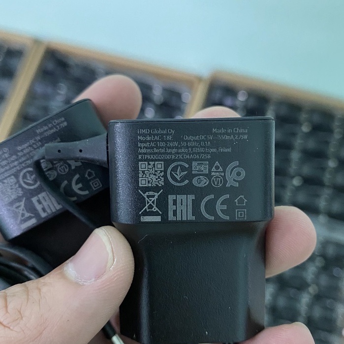 Củ sạc liền dây dùng cho các dòng máy chân Androi/Micro