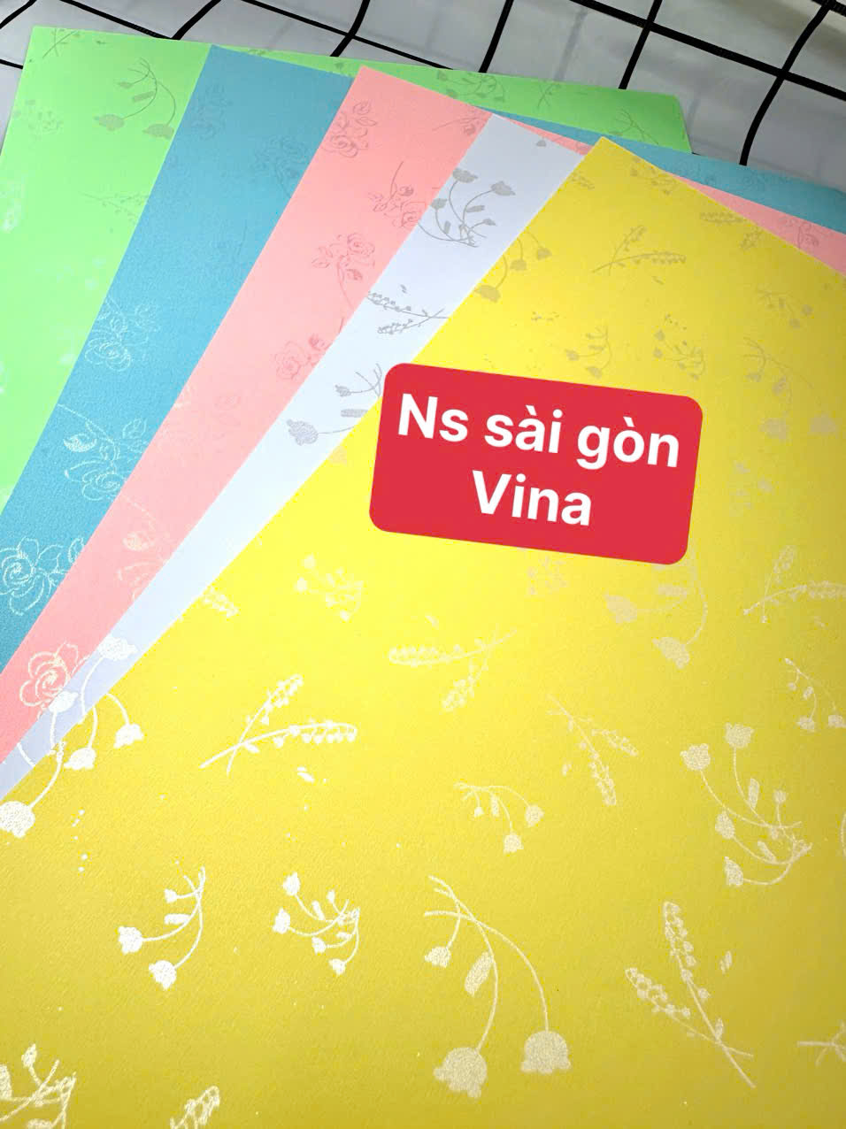 Xấp 30 Tờ Bìa Thơm A4 Dày Có Hoa Văn Đóng Bìa, Làm Thủ Công