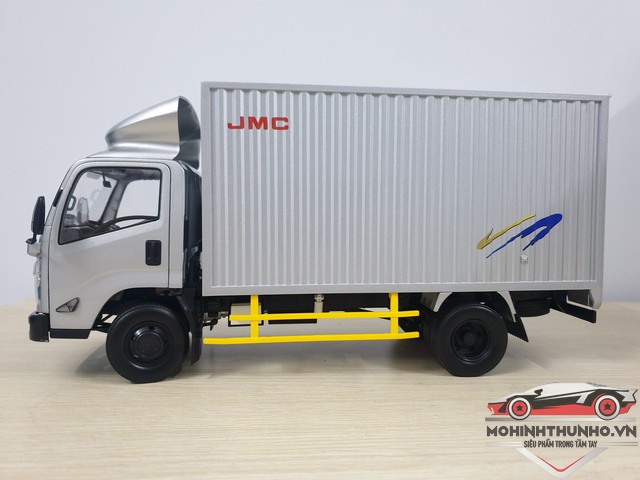 Xe tải mô hình JMC, tỉ lệ 1:18, màu bạc