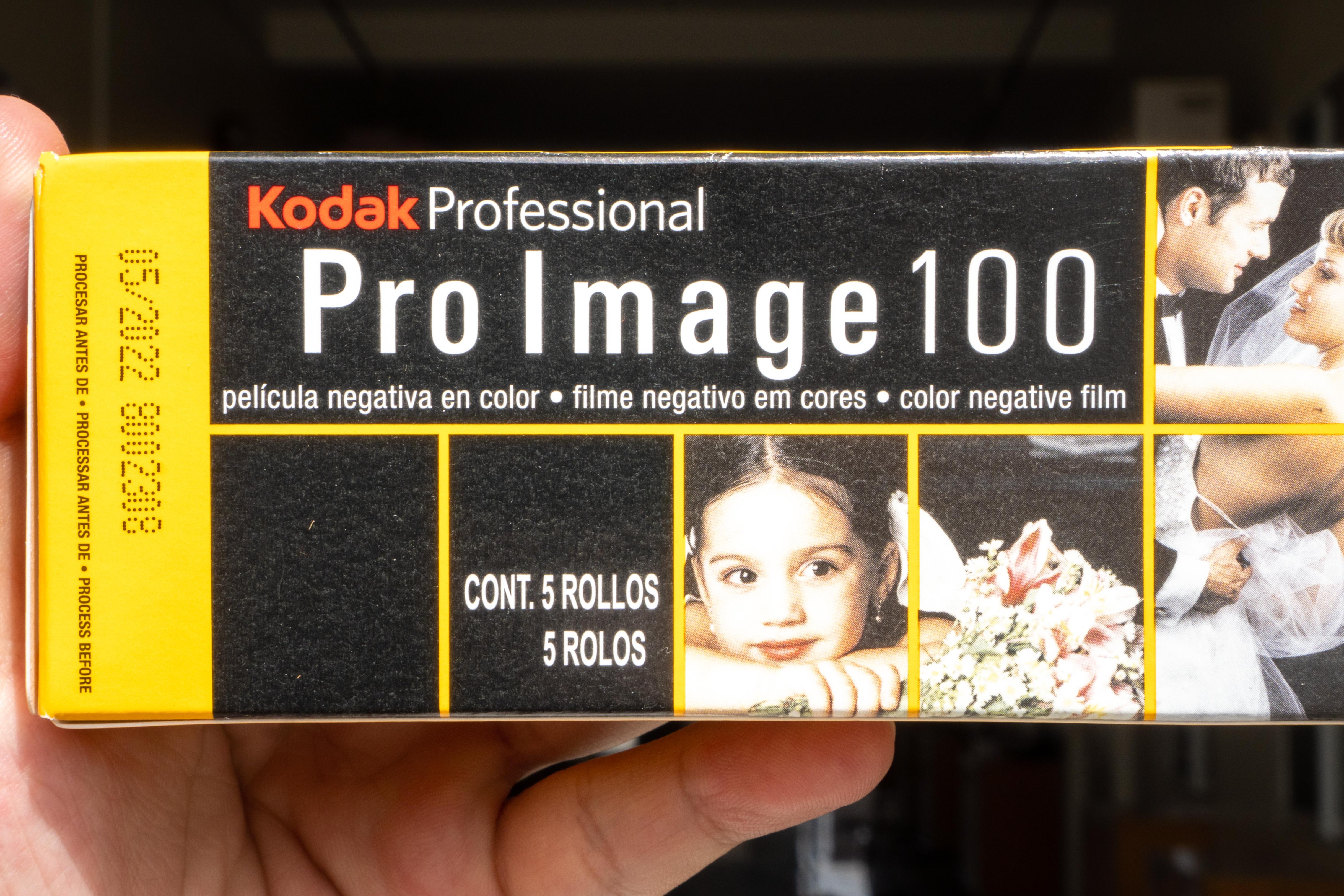 Film Kodak Pro Image 100 Indate 05/2022 (36 kiểu | Proimage)