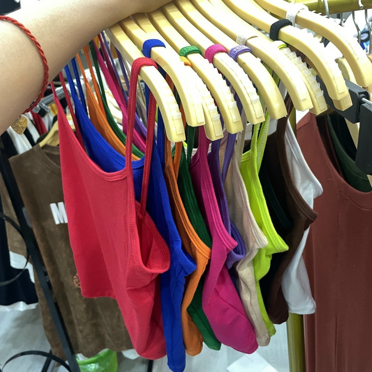 Áo 2 dây thun Thái phom croptop hoặc dài RAINBOW (FREESIZE)