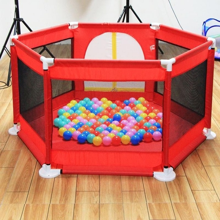 Strapless ball for baby