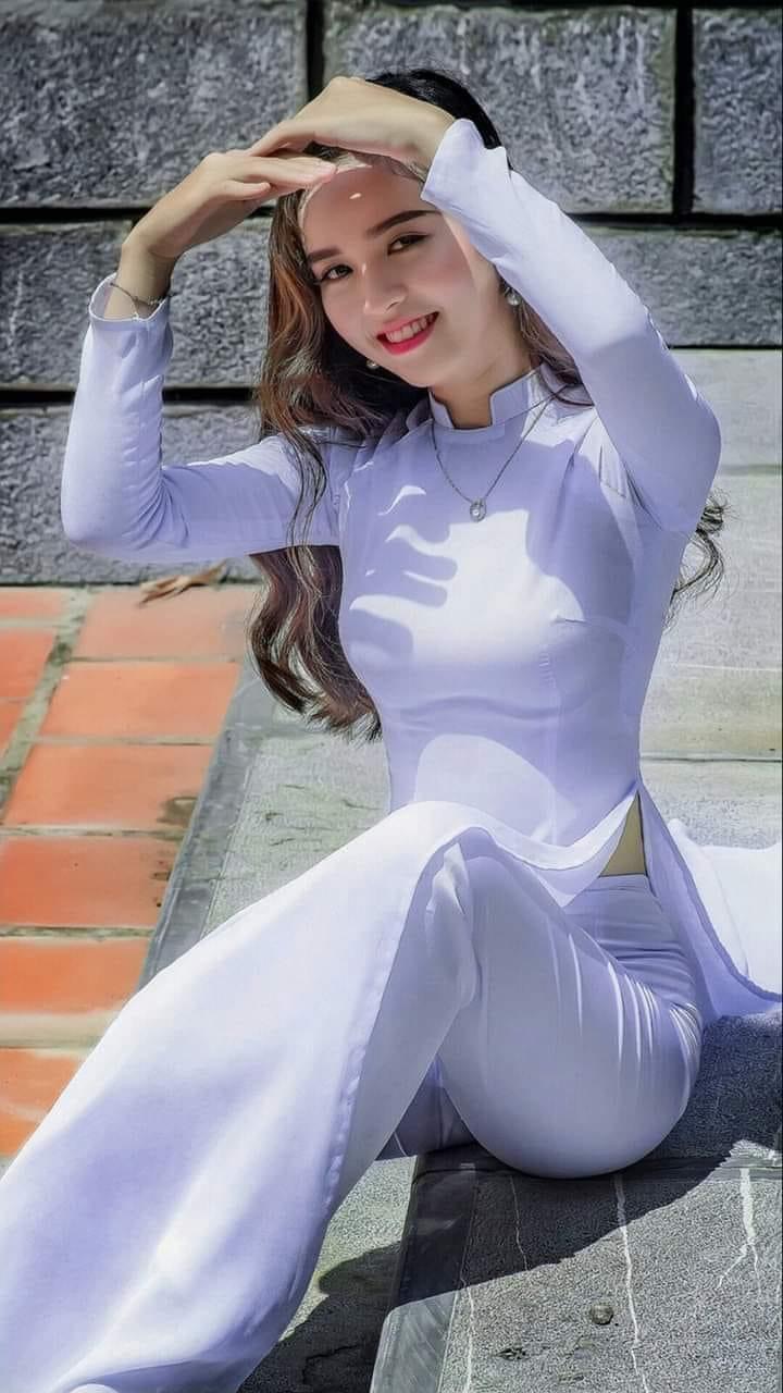ÁO DÀI TRẮNG 4 tà [ rẻ & đẹp ] 🦋🦋 chất vải lụa Thái Tuấn