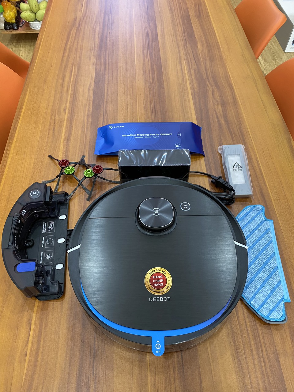 [HCM]Robot hút bụi lau nhà Ecovacs Deebot OZMO T8 AIVI