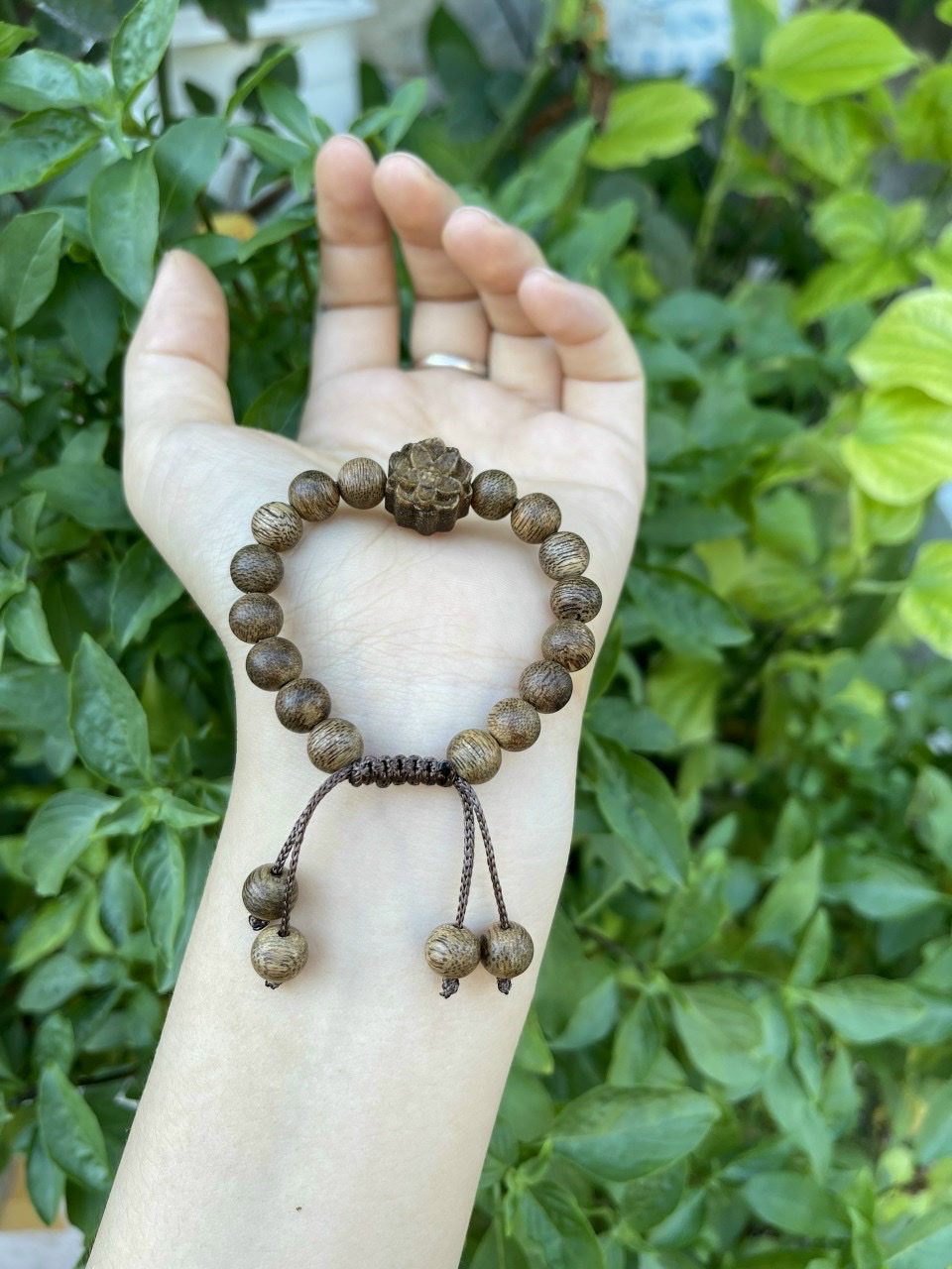 vòng tay trầm hương tốc thiên nhiên