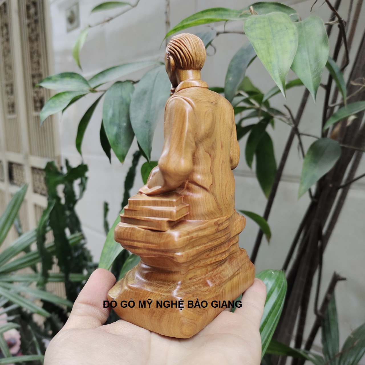 Tượng bác Hồ gỗ bách xanh cao 15 cm