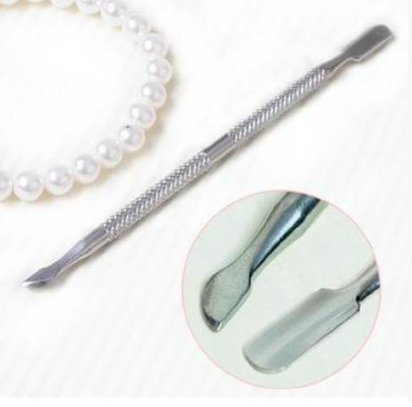 đẩy da , lấy khóe nail