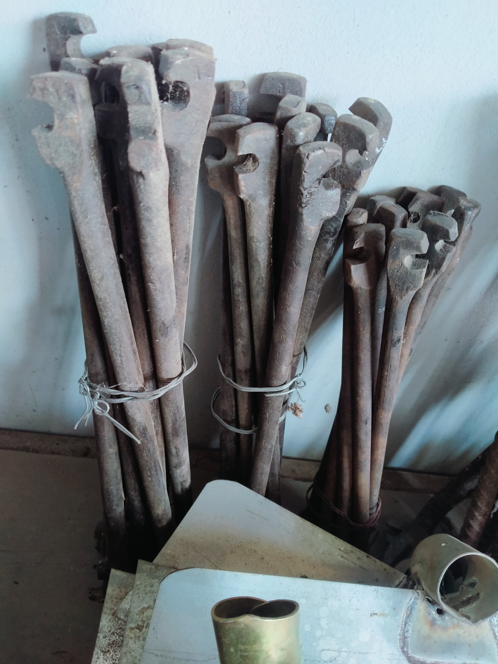 Càng cua bẻ sắt