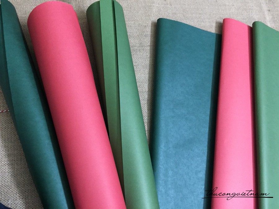 2 tờ giấy gói quà trơn 50*70cm