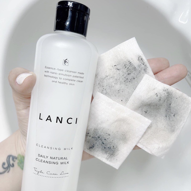 Nước tẩy trang đa năng LANCI dạng sữa 300ml