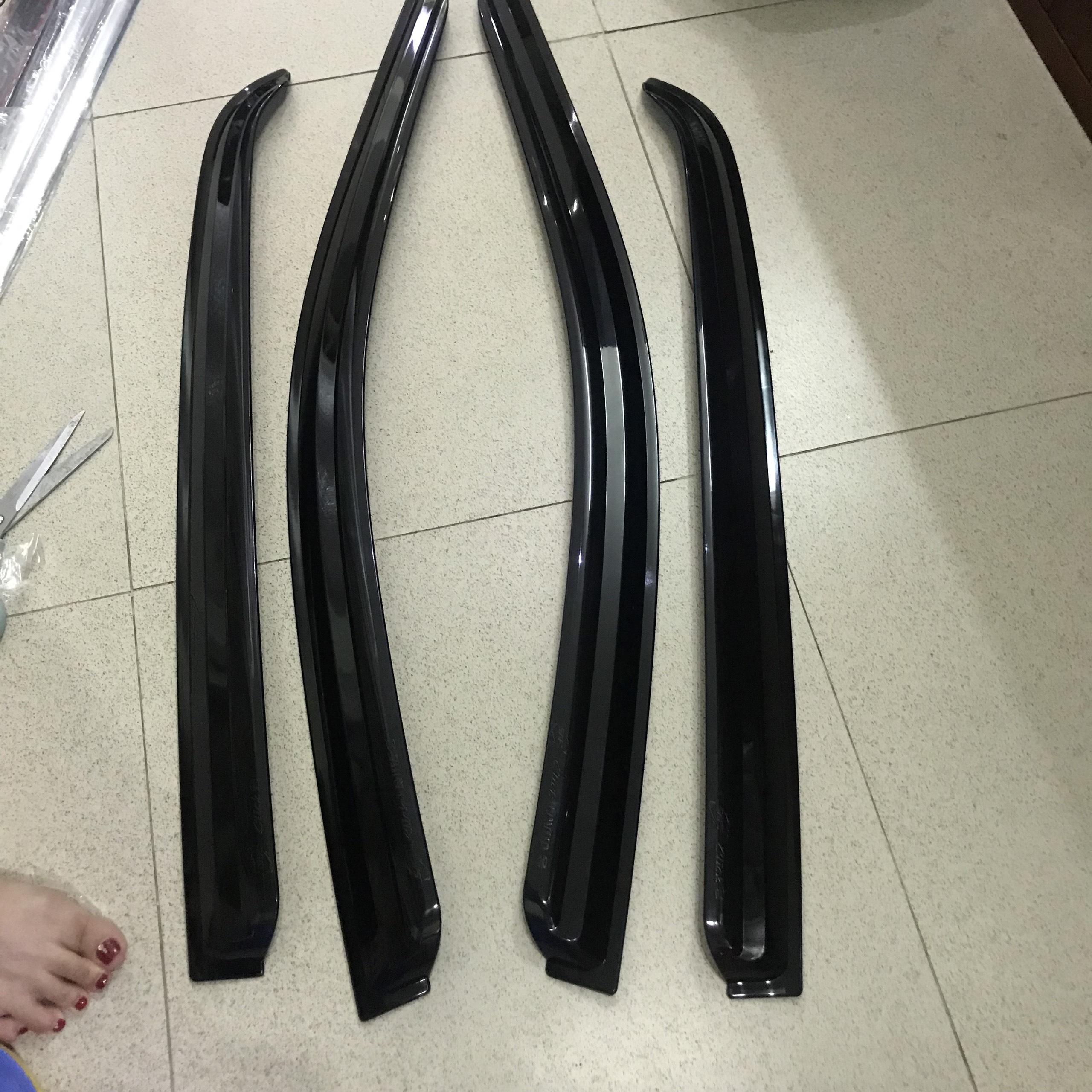 Bộ vè che mưa đen xe hyundai getz các đời xe 2007 đến 2012