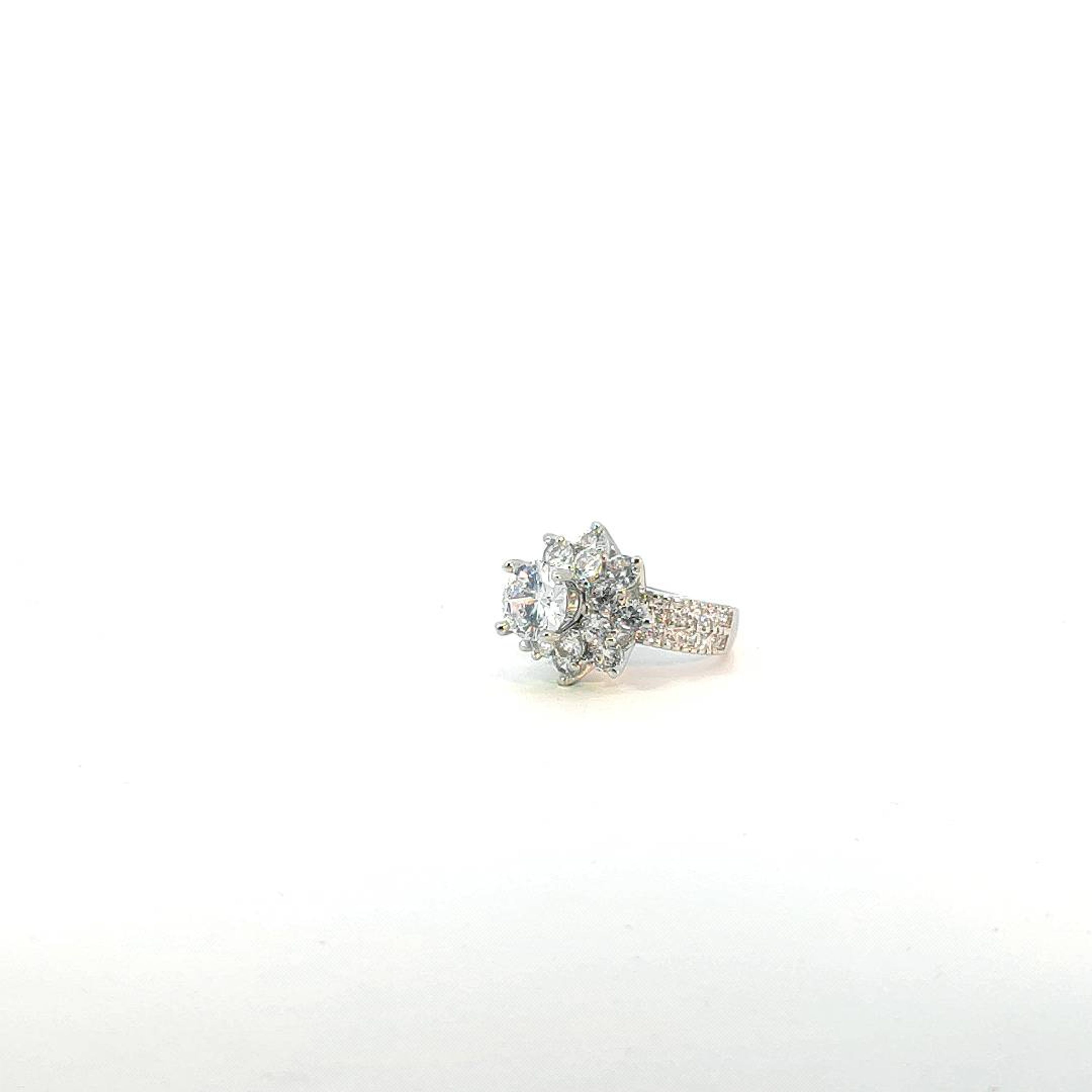 [HCM]Nhẫn nữ UHA mạ vàng 18K N454157