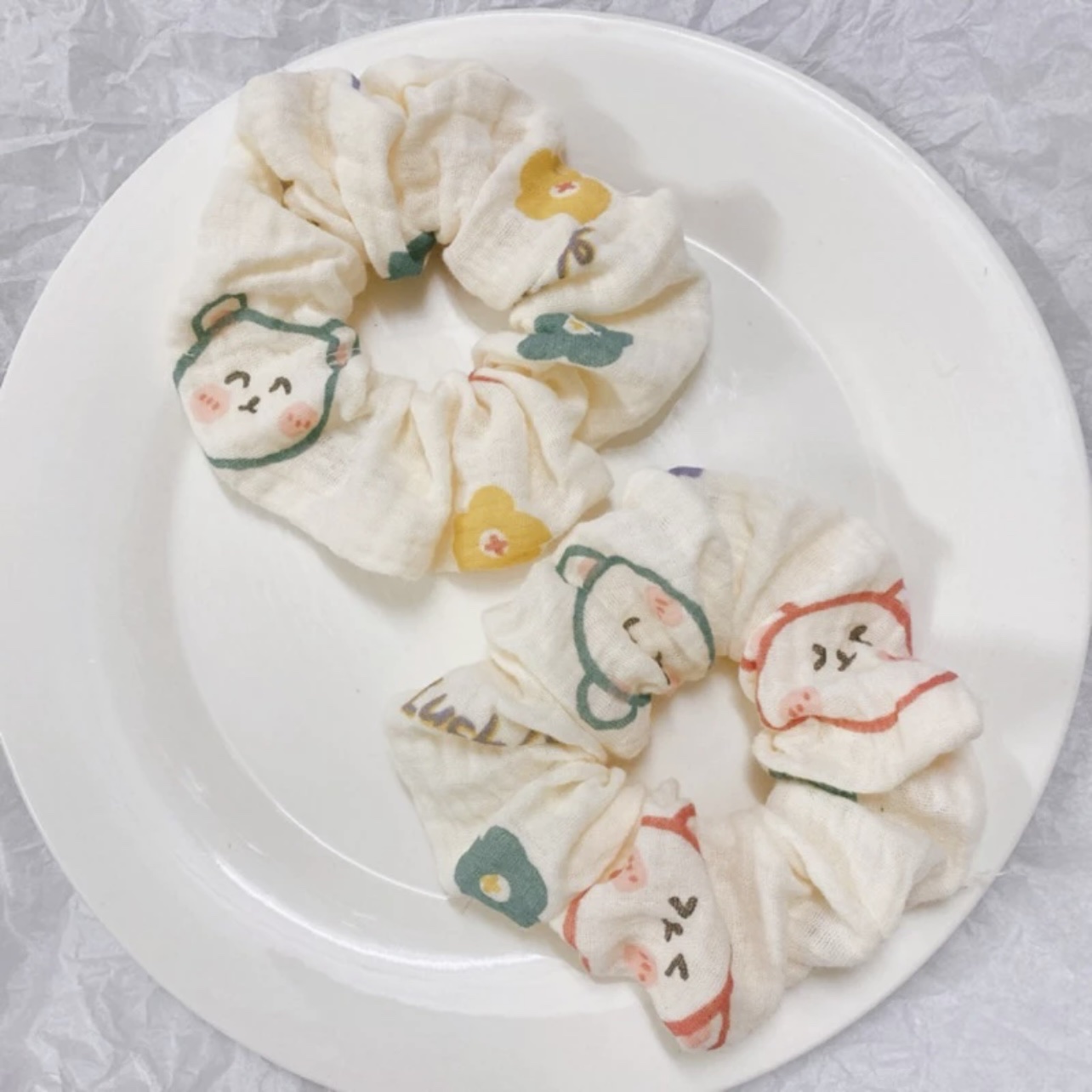 Scrunchies cột tóc, buộc tóc tiểu thư hình gấu màu be dễ thương