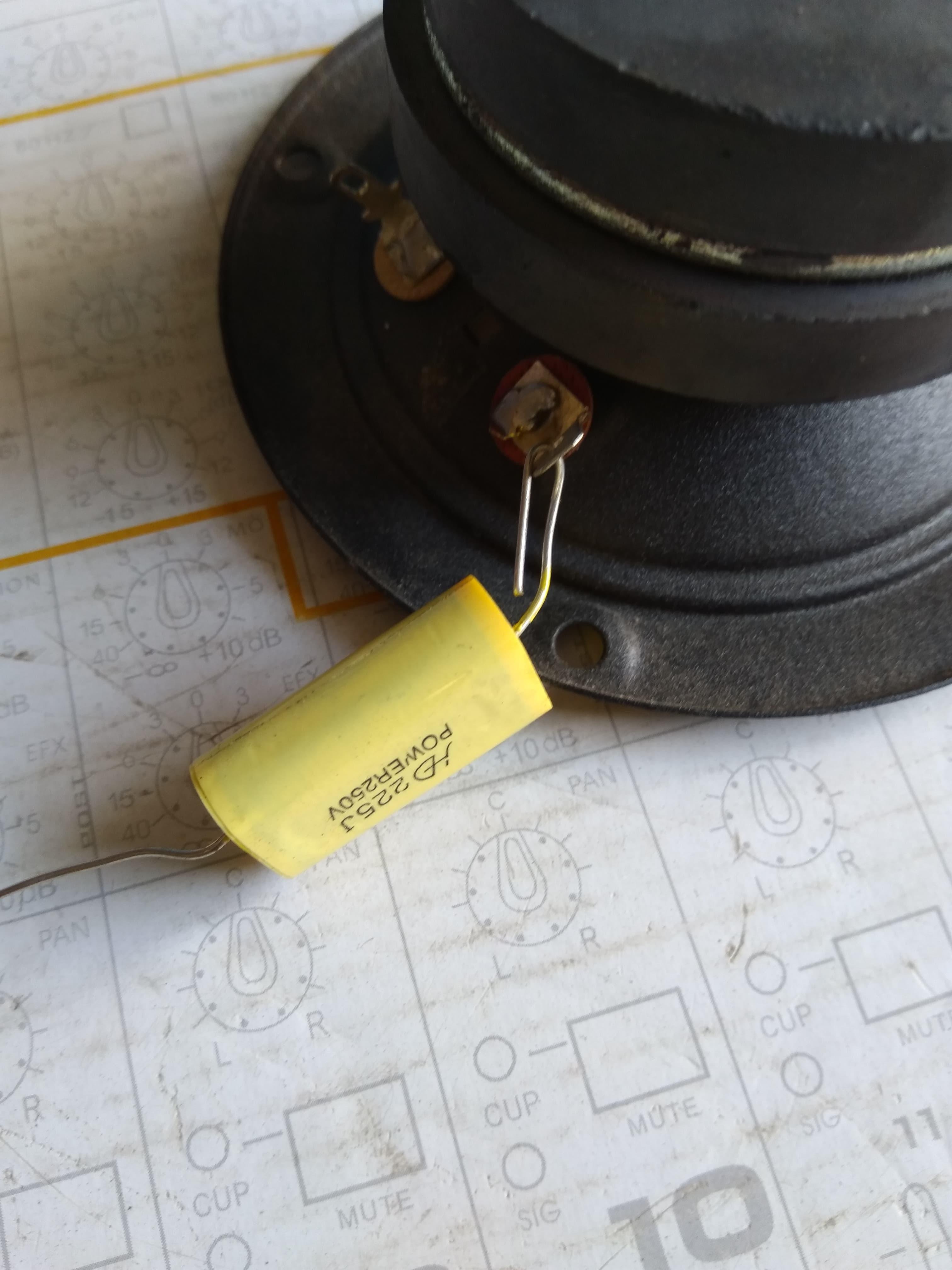 2 Tụ cản loa trép 155J-250v