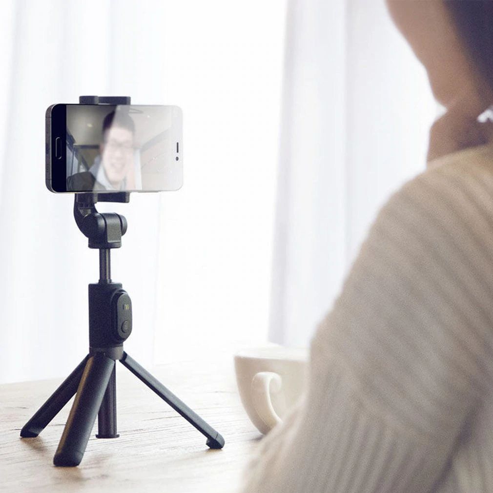 Xiaomi Foldable Tripod Selfie Stick Bluetooth With Wireless Shutter Selfie Stick For iPhone Android Xiaomi