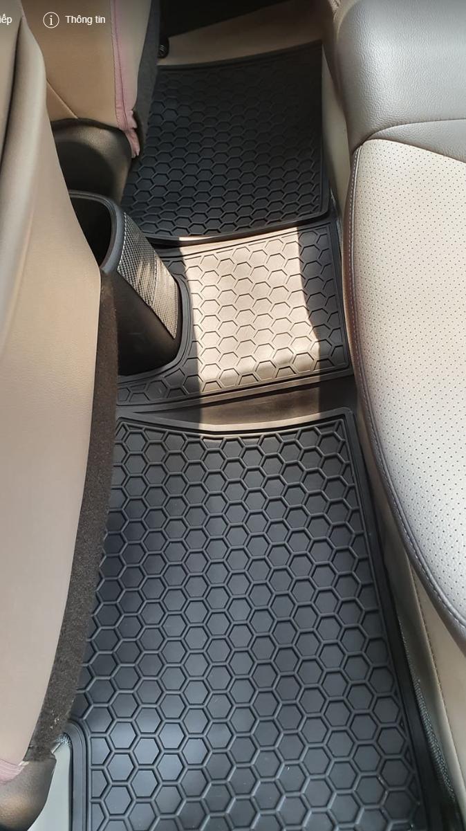 Thảm trải sàn trong xe KIA Soluto
