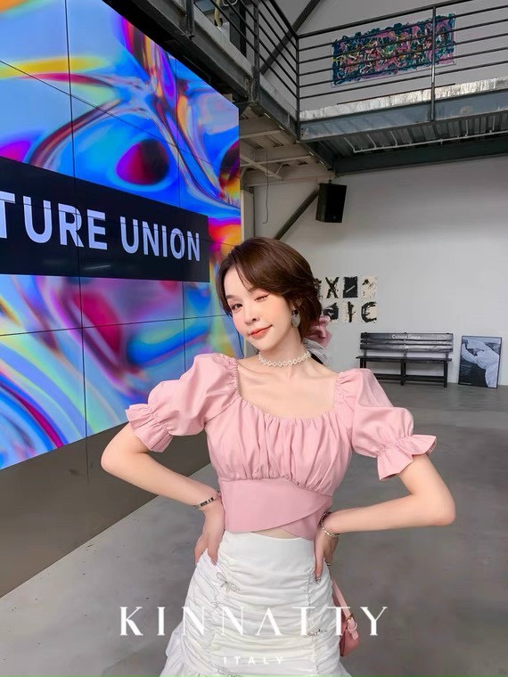 Ao Croptop Trễ Vai Nơ Lưng Tay Ngắn A5170